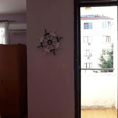 Квартира До Морето * Burgas